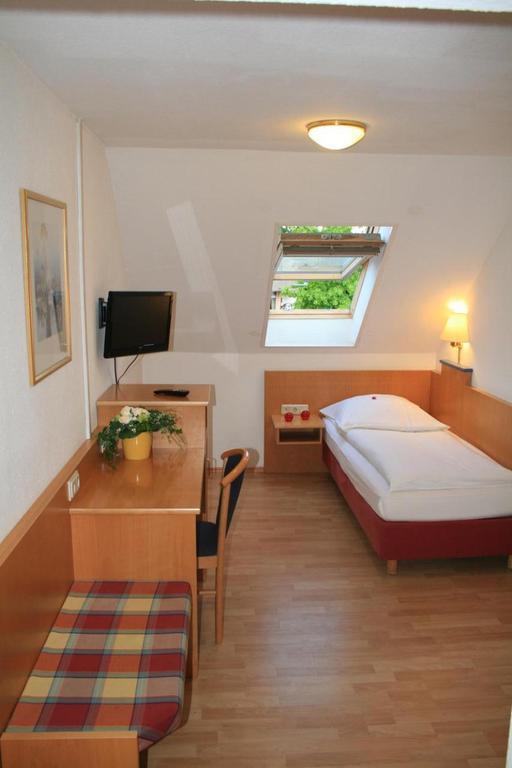 Hotel Restaurant Haus Odendahl Cologne Chambre photo